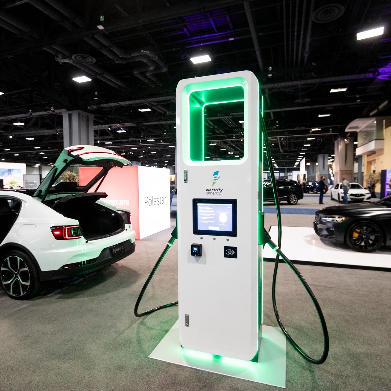 汽車充電樁的環保效益與經濟效益探討