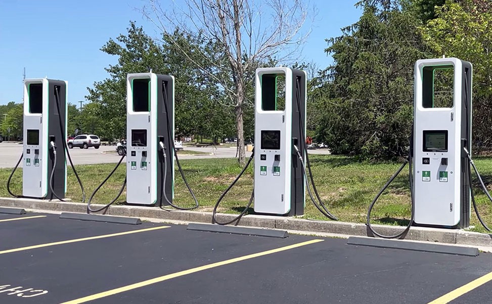 電動(dòng)汽車充電樁的維護(hù)與升級(jí)指南