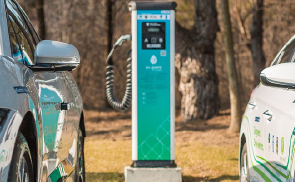 電動(dòng)汽車(chē)充電樁：綠色出行時(shí)代的核心伴侶