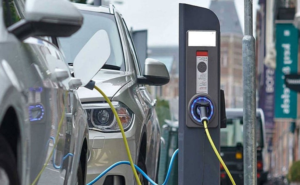 汽車(chē)充電樁智能化技術(shù)的發(fā)展與應(yīng)用